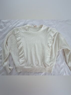 Love & Piece Ruffle Sleeve Sweatshirt in White Size Small1